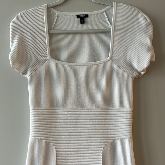 Express Body Contour Dress - Picture 2 of 4